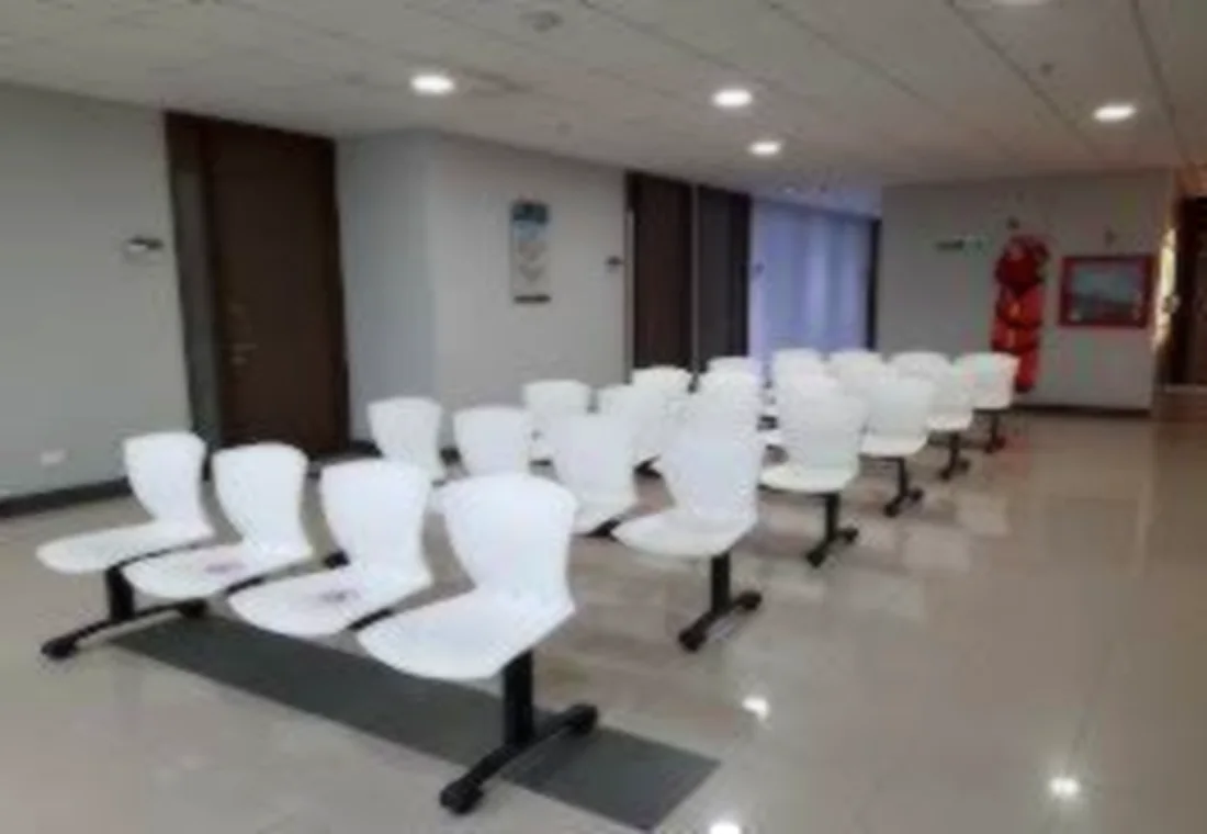 Sala de espera para pacientes de primera vez